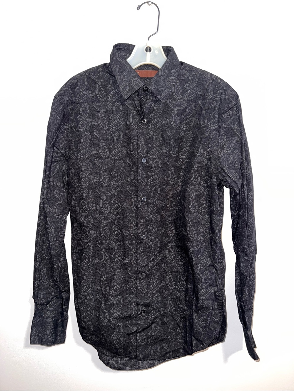 Men's Black Paisley Long-Sleeve Button-Up Shirt